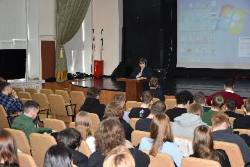 Профориентационная встреча с представителями НГДУ «Комсомольскнефть» ПАО «Сургутнефтегаз» Профориентационная встреча с представителями НГДУ «Комсомольскнефть» ПАО «Сургутнефтегаз»